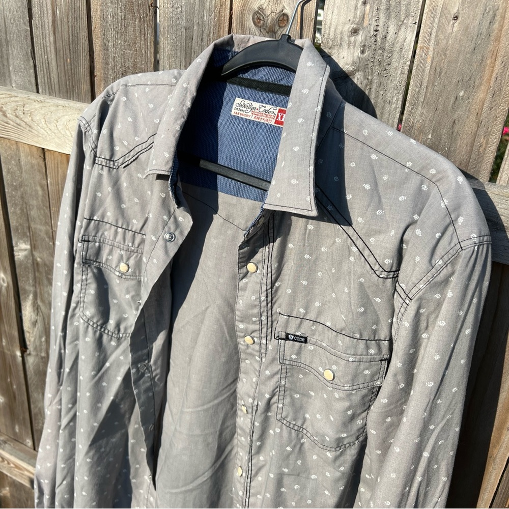Sovereign Code Button Up Shirt - Picture 5 of 7